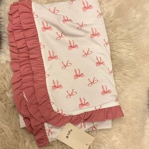 Kyte Baby Bow toddler Ruffled Blanket